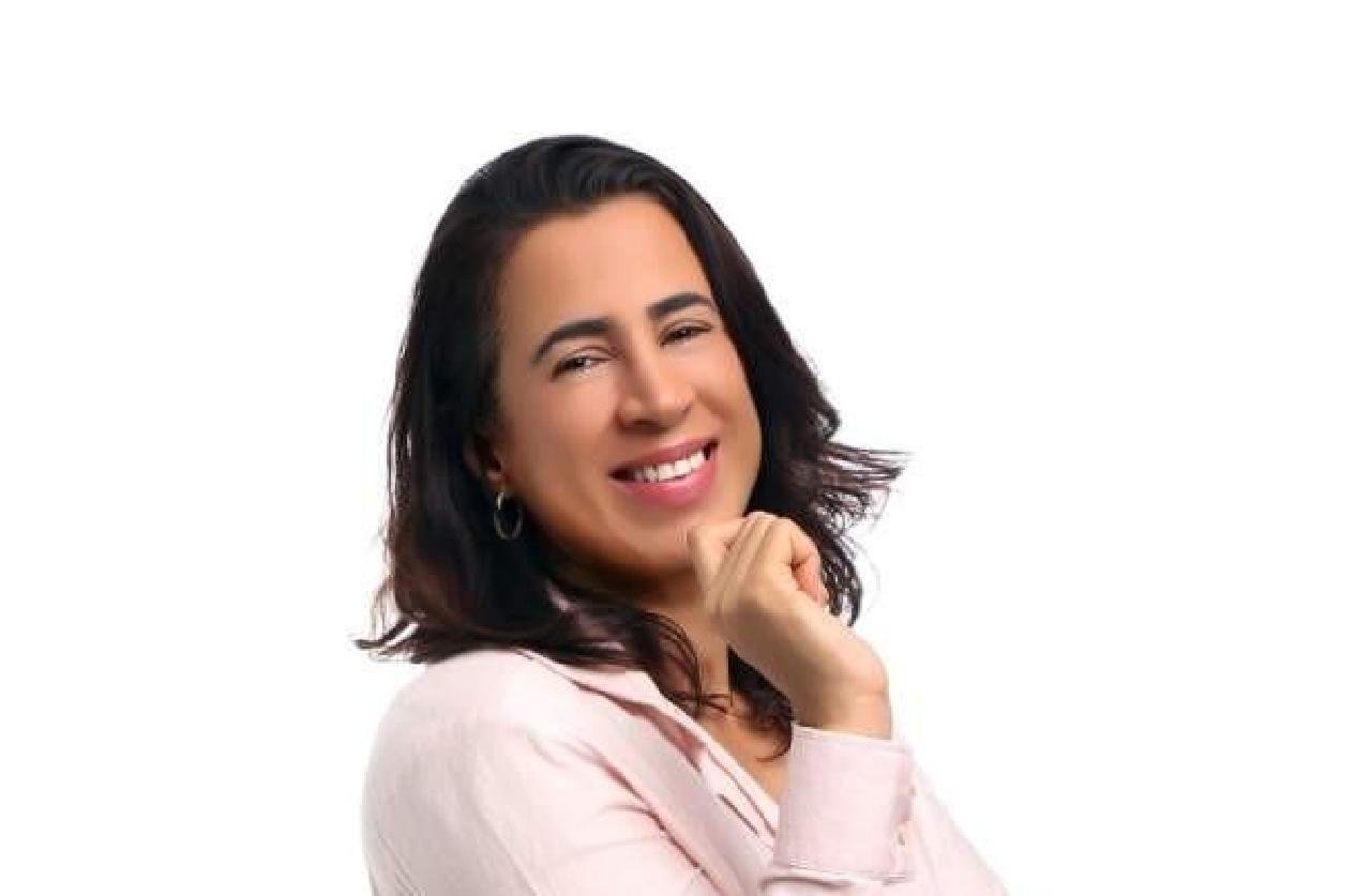 COORDENADORA PEDAGÓGICA DA REDE MUNICIPAL DE ILHÉUS RECEBE MENÇÃO HONROSA DA UFBA POR PESQUISA SOBRE EDUCAÇÃO INFANTIL E CULTURA TUPINAMBÁ