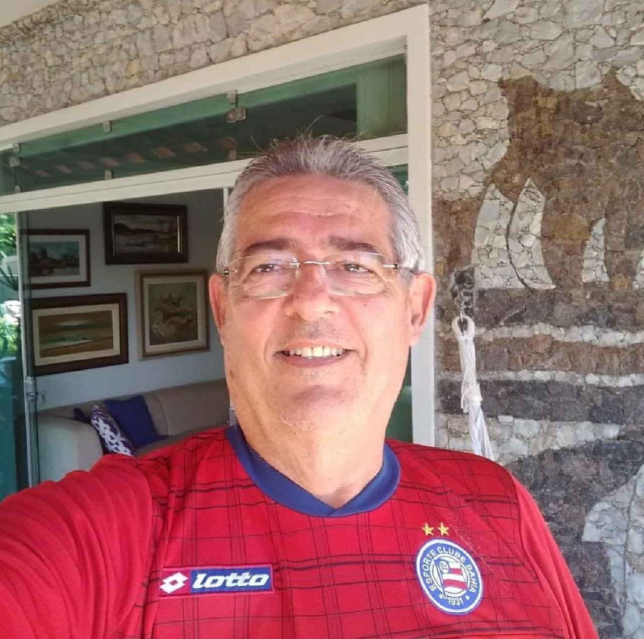 “EM QUE MUNDO ESSE POVO DE ILHÉUS VIVE?”, POR GUIDO PATERNOSTRO