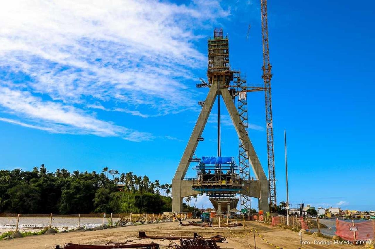 ILHÉUS: A PARTIR DE AGOSTO, PEDRAS USADAS NA OBRA DA NOVA PONTE VÃO PARA ZONA SUL E ZONA NORTE ILHÉUS: A PARTIR DE AGOSTO, PEDRAS USADAS NA OBRA DA NOVA PONTE VÃO PARA ZONA SUL E ZONA NORTE