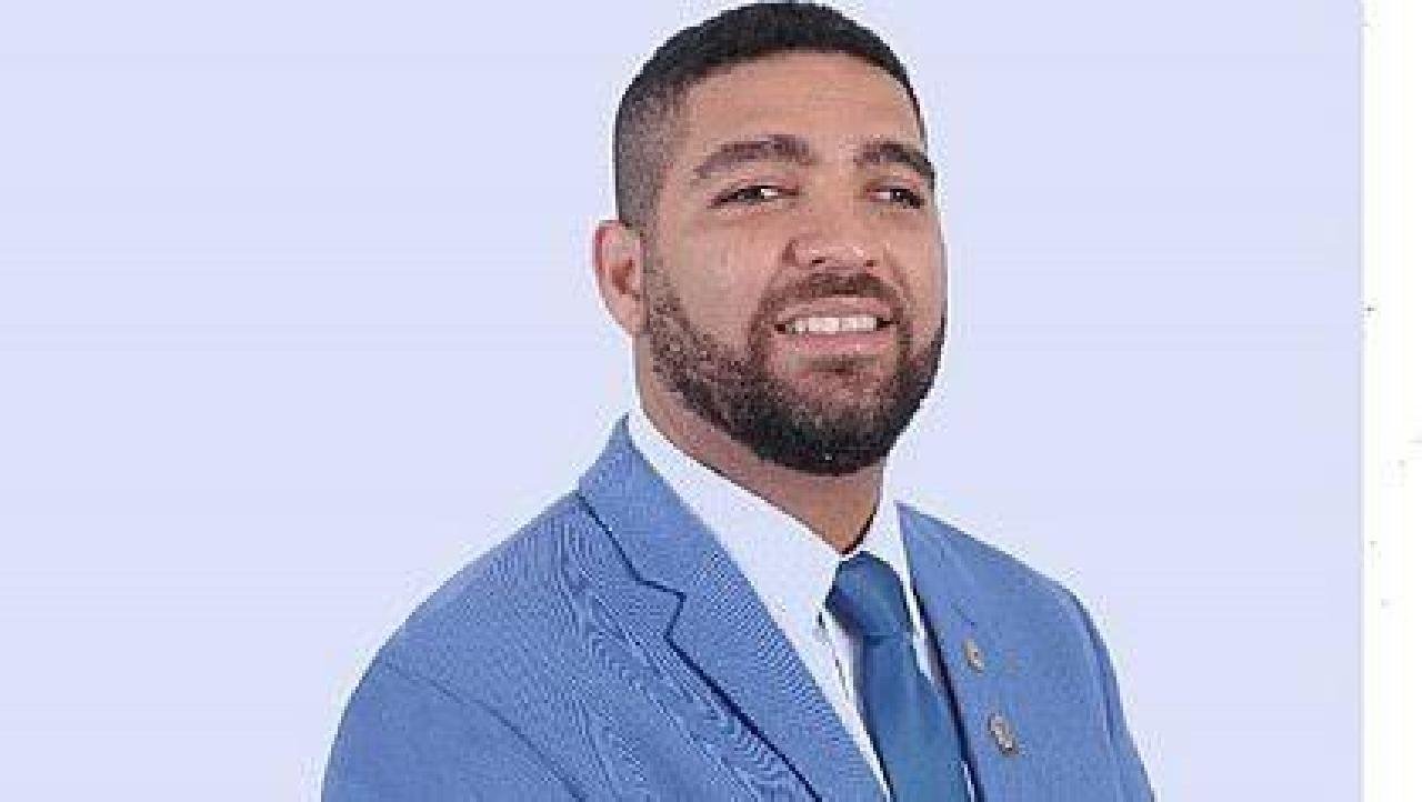 GOVERNADOR SUSPENDE AGENDA EM ILHÉUS POR CAUSA DA MORTE DO DEPUTADO ESTADUAL JOÃO ISIDÓRIO GOVERNADOR SUSPENDE AGENDA EM ILHÉUS POR CAUSA DA MORTE DO DEPUTADO ESTADUAL JOÃO ISIDÓRIO