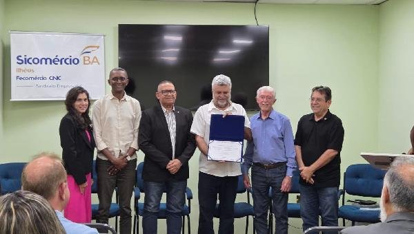 EMPRESÁRIO BRUNEK SUSMAGA RECEBE TÍTULO DE "COMERCIANTE DO ANO" EM SOLENIDADE NO SICOMÉRCIO ILHÉUS