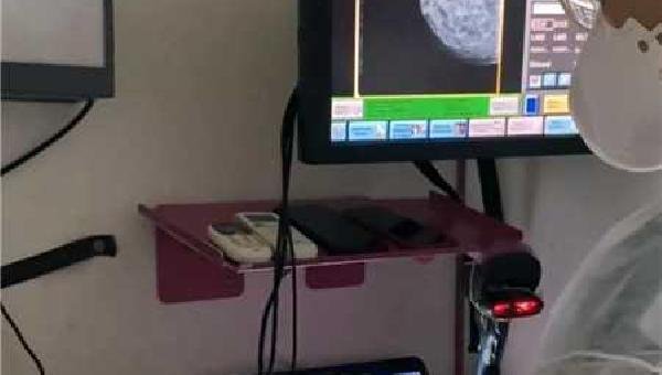 OUTUBRO ROSA: MAMOGRAFIAS REALIZADAS NO CAMINHÃO DE RASTREAMENTO PODEM SER RETIRADOS NA SESAU