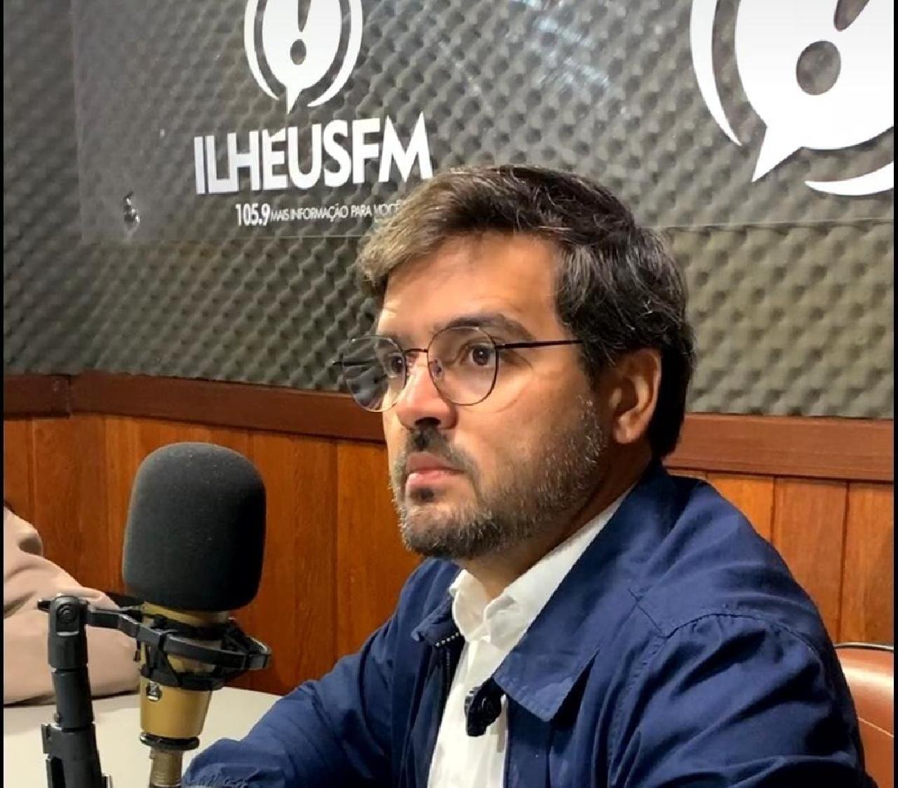 VALDERICO JUNIOR DETALHA REQUALIFICAÇÕES, NOVOS EQUIPAMENTOS E COBRANÇAS AO ESTADO NA ÁREA DA SAÚDE DE ILHÉUS 