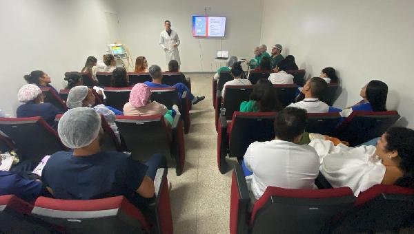 HOSPITAL REGIONAL COSTA DO CACAU PROMOVE CAPACITAÇÃO EM VENTILAÇÃO MECÂNICA BÁSICA PARA PROFISSIONAIS DA ASSISTÊNCIA