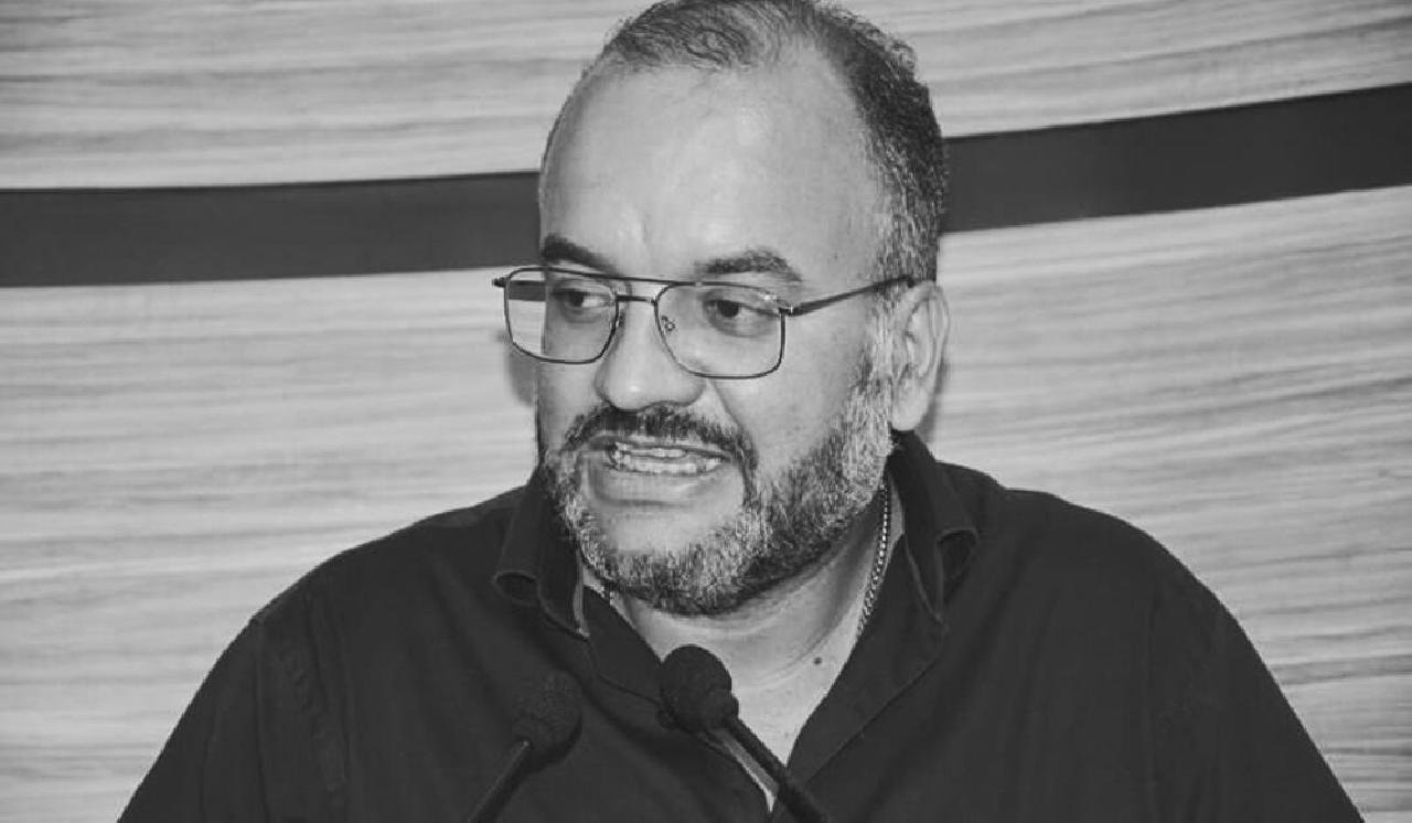 PROFESSOR E EX-SECRETÁRIO DA PREFEITURA DE VITÓRIA DA CONQUISTA MORRE AFOGADO EM  PRAIA DE ILHÉUS