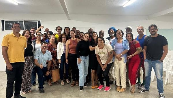 CANDIDATA À PRESIDÊNCIA DO PT DE ILHÉUS, JORNALISTA CAMILE MALTEZ SE REÚNE COM LIDERANÇAS DO PARTIDO