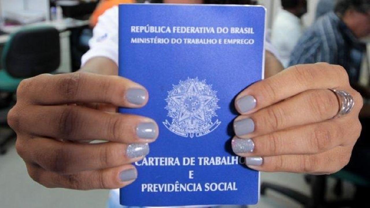 BAHIA CRIA 7,6 MIL POSTOS DE TRABALHO FORMAIS EM JUNHO BAHIA CRIA 7,6 MIL POSTOS DE TRABALHO FORMAIS EM JUNHO
