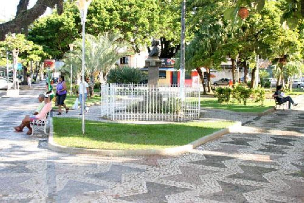 PROPOSTA PARA MUDAR NOME DA PRAÇA CASTRO ALVES NÃO AGRADA PROPOSTA PARA MUDAR NOME DA PRAÇA CASTRO ALVES NÃO AGRADA