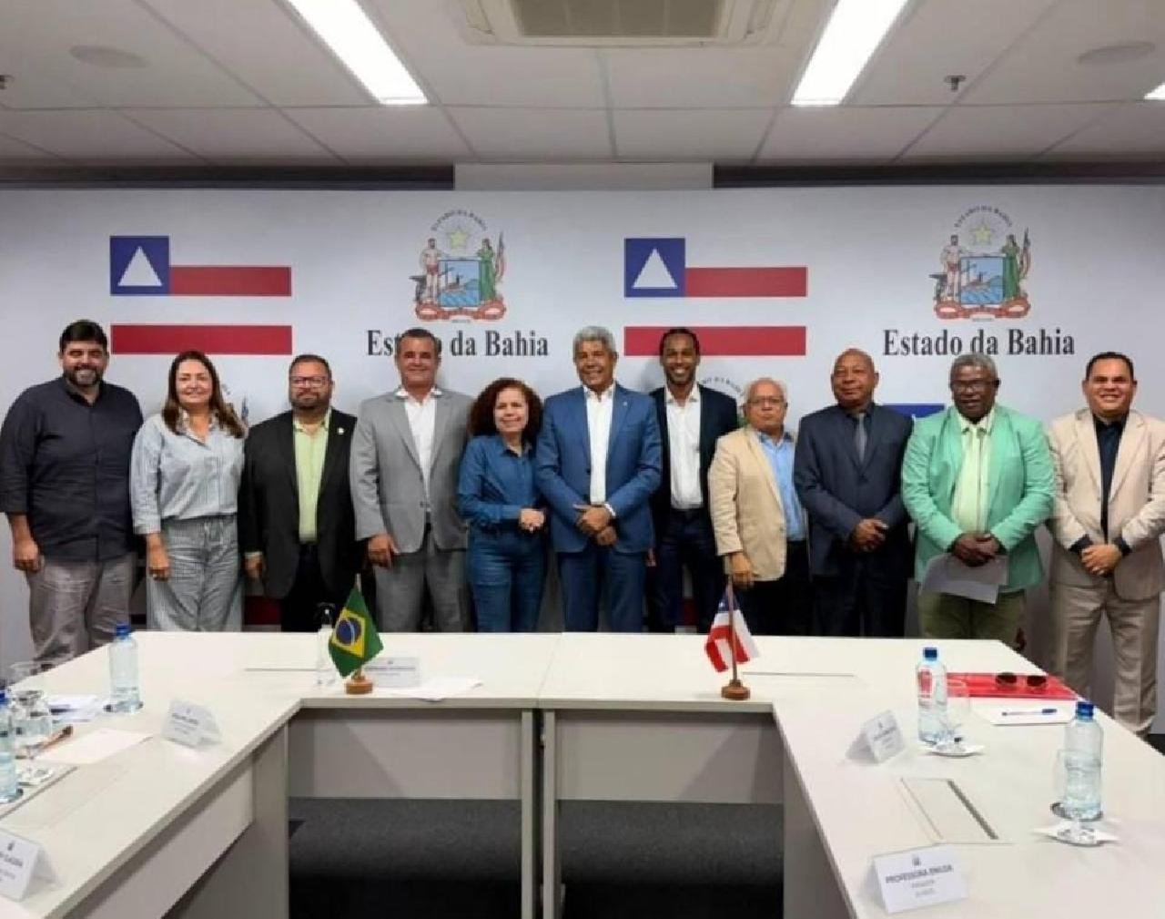 VEREADORES EM ILHÉUS SE REÚNEM  COM O GOVERNADOR JERÔNIMO EM SALVADOR 