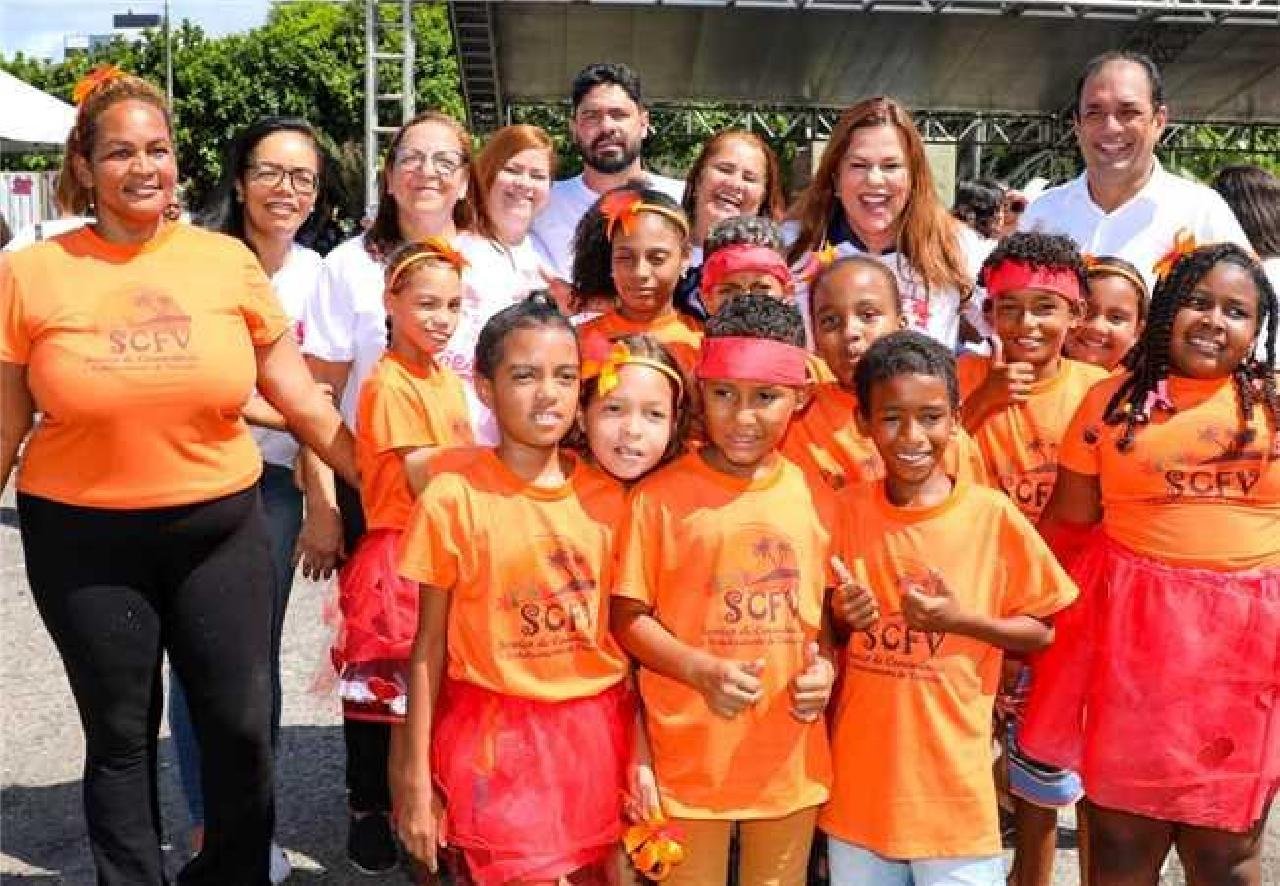 EVENTO EM COMEMORAÇÃO AO DIA DAS MÃES REÚNE MIL MULHERES NO CENTRO DE CONVENÇÕES DE ILHÉUS EVENTO EM COMEMORAÇÃO AO DIA DAS MÃES REÚNE MIL MULHERES NO CENTRO DE CONVENÇÕES DE ILHÉUS