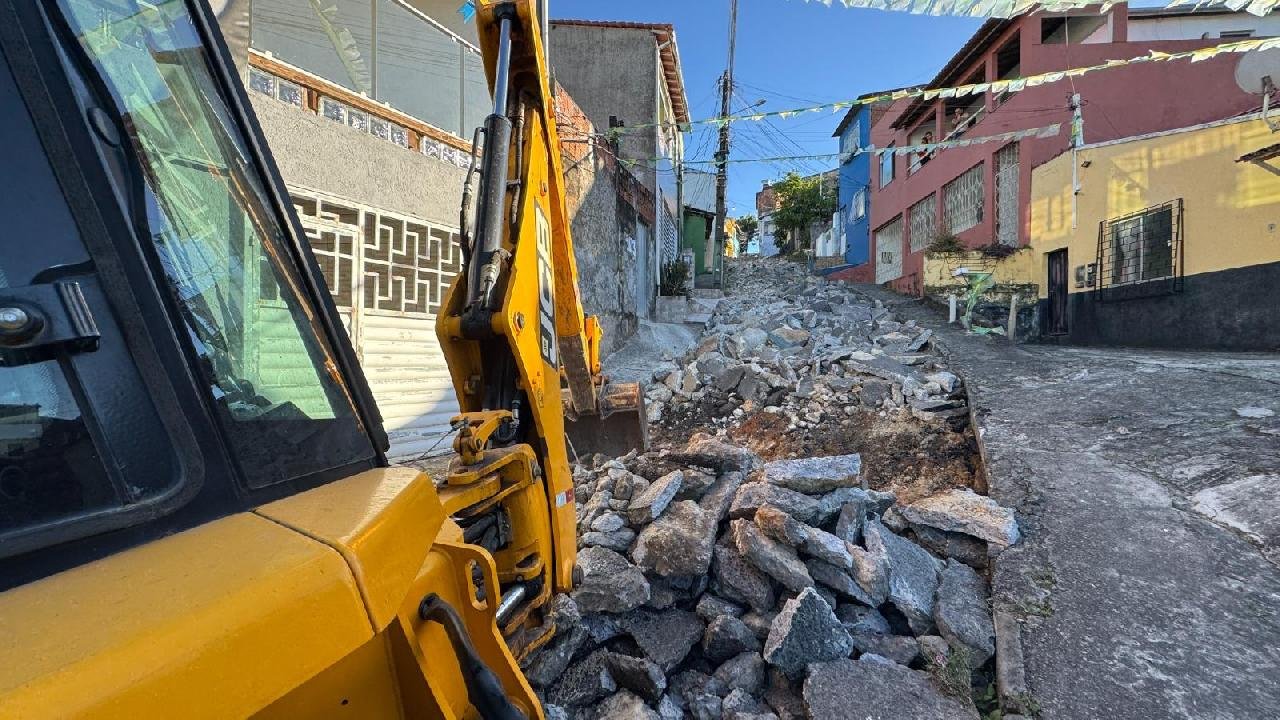 INICIADA A REQUALIFICAÇÃO DA RUA DA ALIANÇA EM ILHÉUS