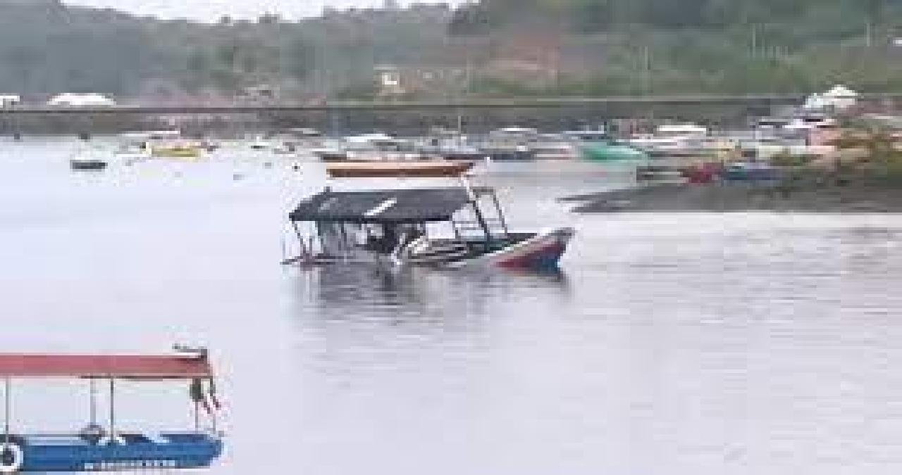 ADVOGADO DE PILOTO NEGA SUPERLOTAÇÃO E DIZ QUE BARCO QUE NAUFRAGOU EM MADRE DE DEUS FOI INVADIDO ADVOGADO DE PILOTO NEGA SUPERLOTAÇÃO E DIZ QUE BARCO QUE NAUFRAGOU EM MADRE DE DEUS FOI INVADIDO