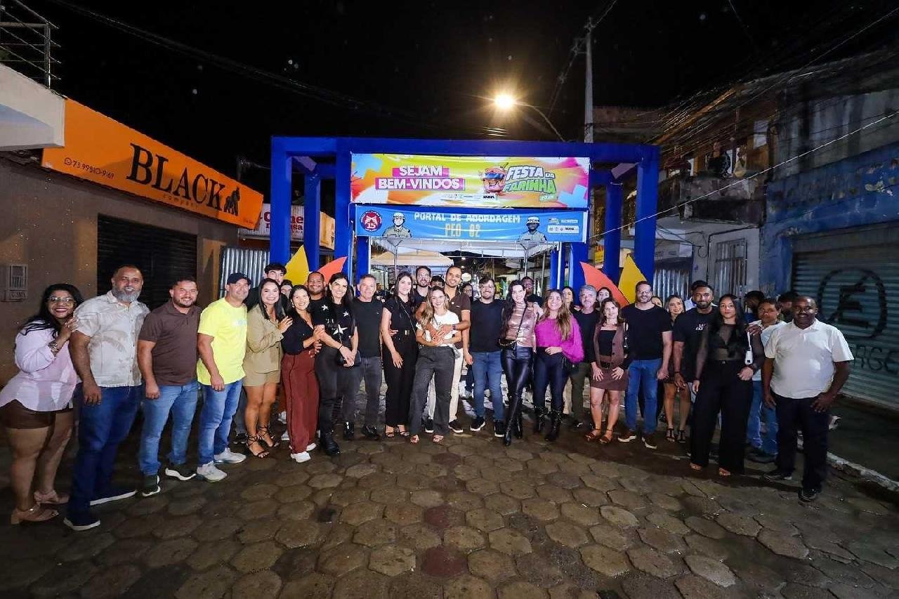 PREFEITO VALDERICO JUNIOR MARCA PRESENÇA NA FESTA DA FARINHA EM BUERAREMA PREFEITO VALDERICO JUNIOR MARCA PRESENÇA NA FESTA DA FARINHA EM BUERAREMA