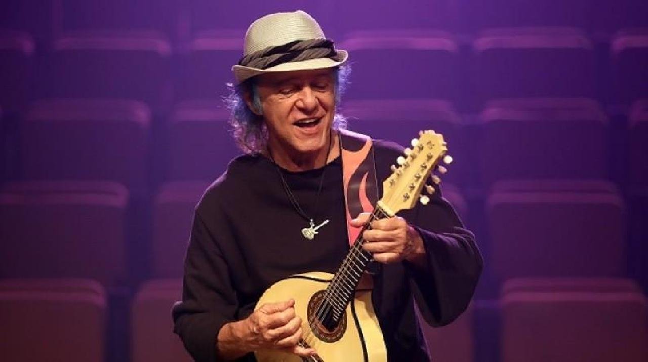 APÓS ADIAMENTO, ARMANDINHO FAZ SHOW ABERTO AO PÚBLICO EM ILHÉUS APÓS ADIAMENTO, ARMANDINHO FAZ SHOW ABERTO AO PÚBLICO EM ILHÉUS