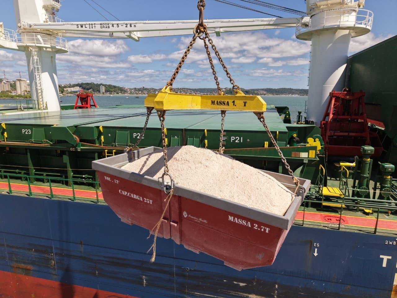 PORTO DE ILHÉUS CONCLUI OPERAÇÃO SIMULTÂNEA DE CARGAS E AMPLIA PERSPECTIVAS DE MOVIMENTAÇÃO