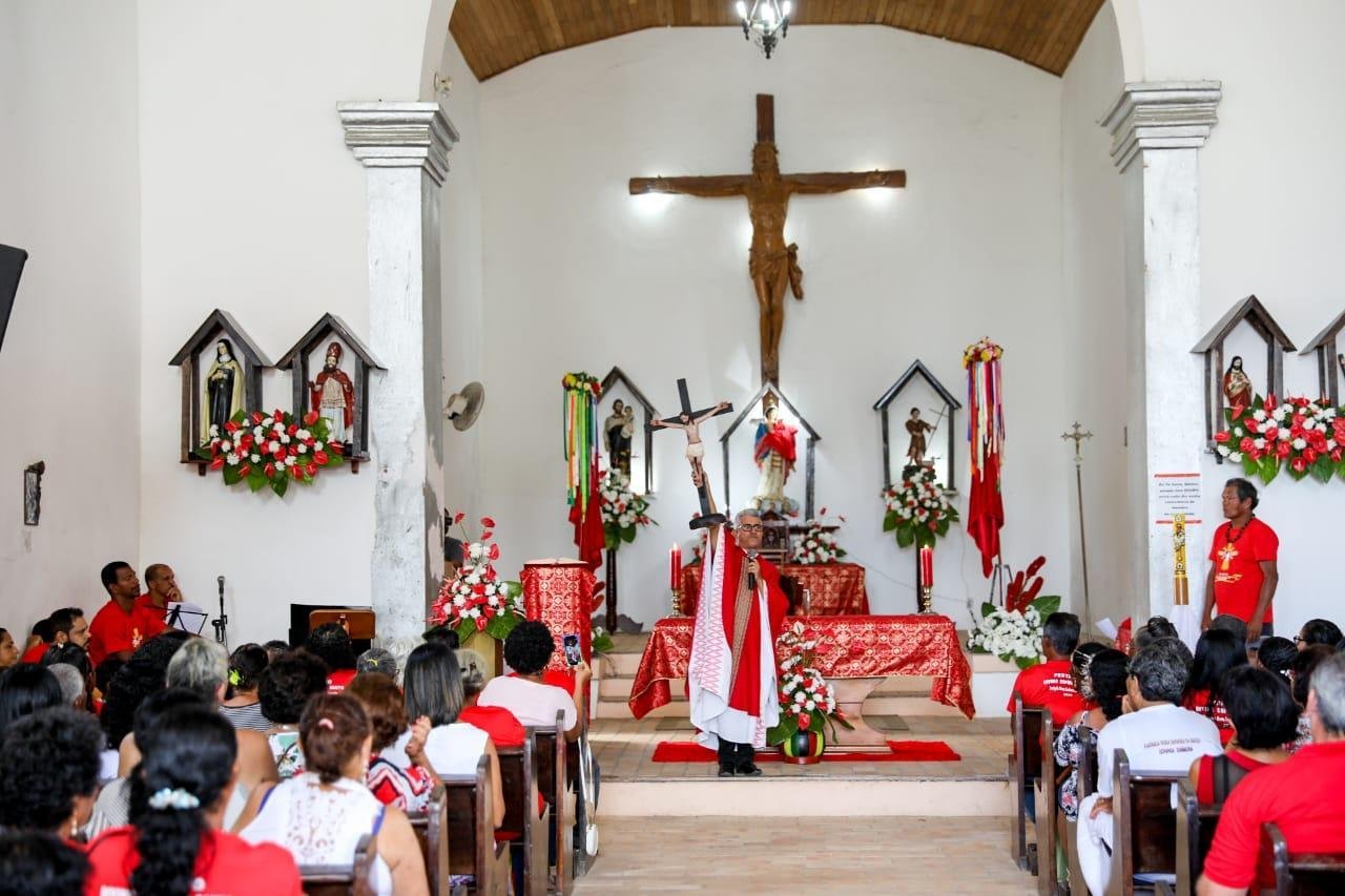 DEVOÇÃO E FÉ MARCAM ENCERRAMENTO DA FESTA DO DIVINO EM OLIVENÇA DEVOÇÃO E FÉ MARCAM ENCERRAMENTO DA FESTA DO DIVINO EM OLIVENÇA