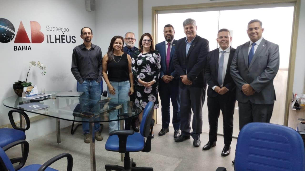 CORREGEDORIA DO TRT5 REALIZA FISCALIZAÇÃO NA JUSTIÇA DO TRABALHO EM ILHÉUS CORREGEDORIA DO TRT5 REALIZA FISCALIZAÇÃO NA JUSTIÇA DO TRABALHO EM ILHÉUS