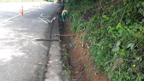 DNIT REALIZA OBRAS DE MANUTENÇÃO NA BR 415/BA