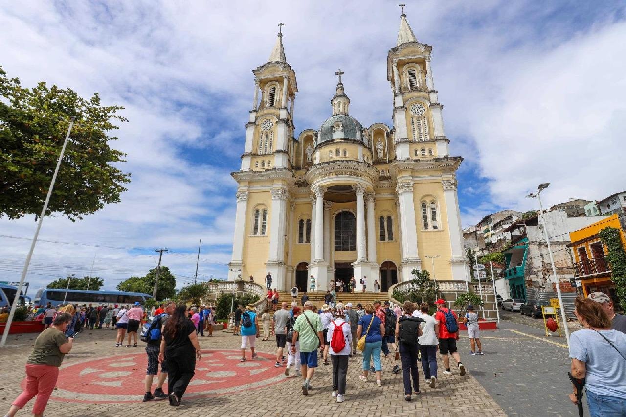 FESTAS DE FIM DE ANO IMPULSIONAM ECONOMIA DE ILHÉUS COM ALTA DE ATÉ 30% NAS VENDAS E OCUPAÇÃO HOTELEIRA ACIMA DE 90%