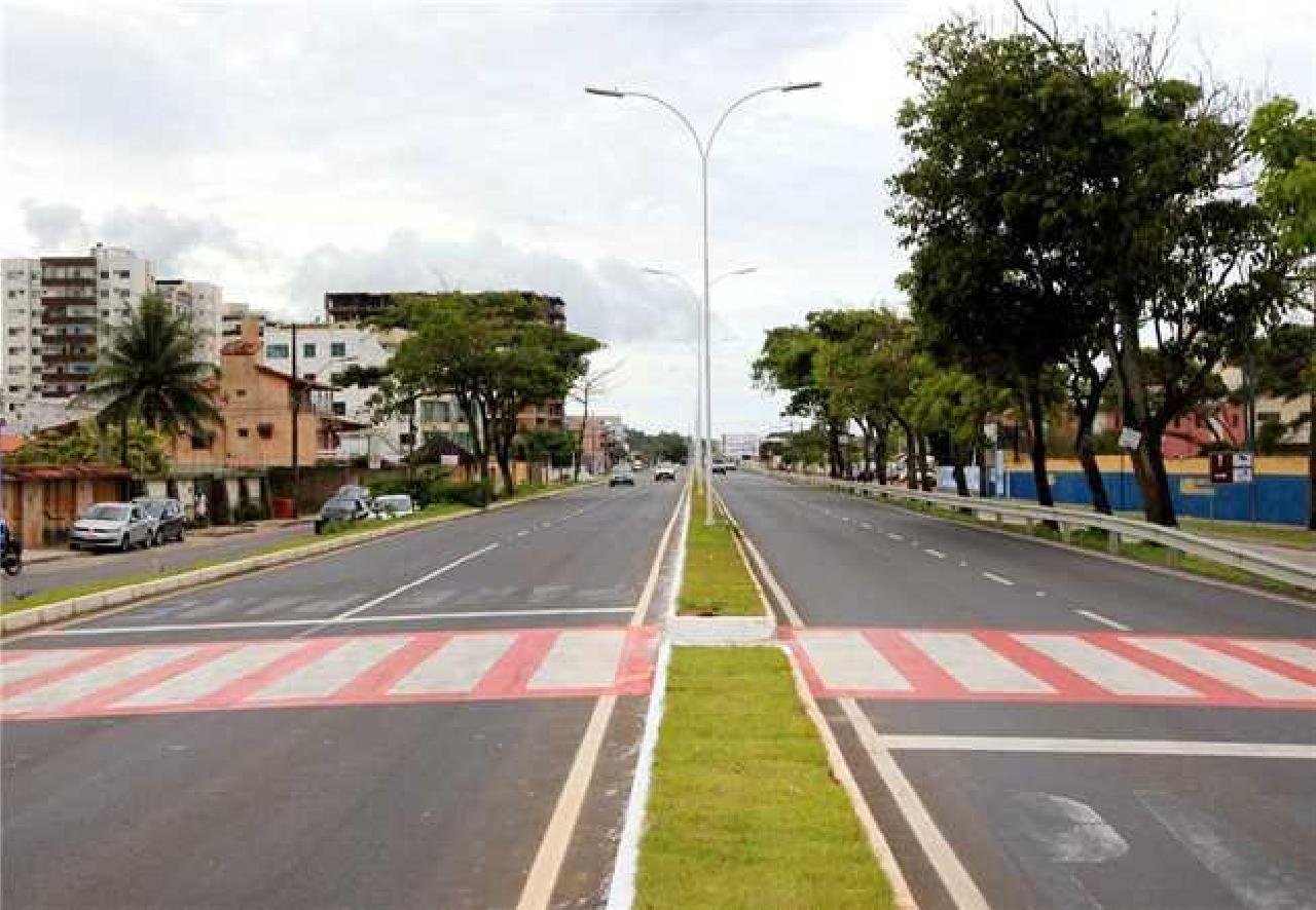 PREFEITURA DE ILHÉUS VAI IMPLANTAR FAIXAS ELEVADAS NA AV. TANCREDO NEVES; CONFIRA DEMAIS LOCAIS PREFEITURA DE ILHÉUS VAI IMPLANTAR FAIXAS ELEVADAS NA AV. TANCREDO NEVES; CONFIRA DEMAIS LOCAIS
