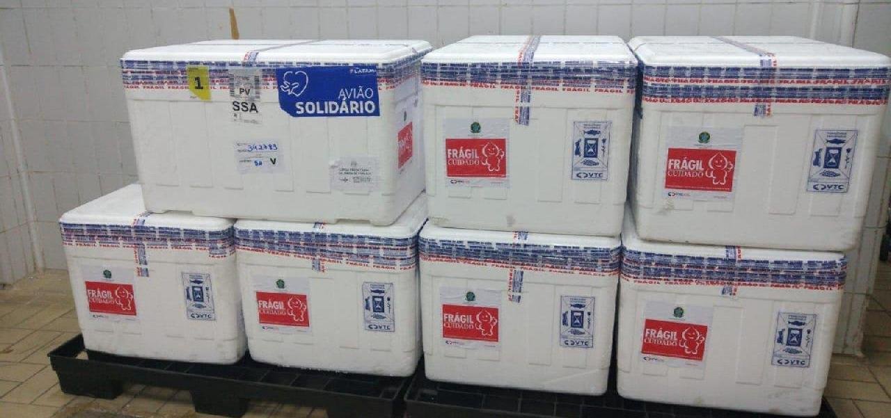 CHEGAM EM SALVADOR 79,2 MIL DOSES DA CORONAVAC CHEGAM EM SALVADOR 79,2 MIL DOSES DA CORONAVAC