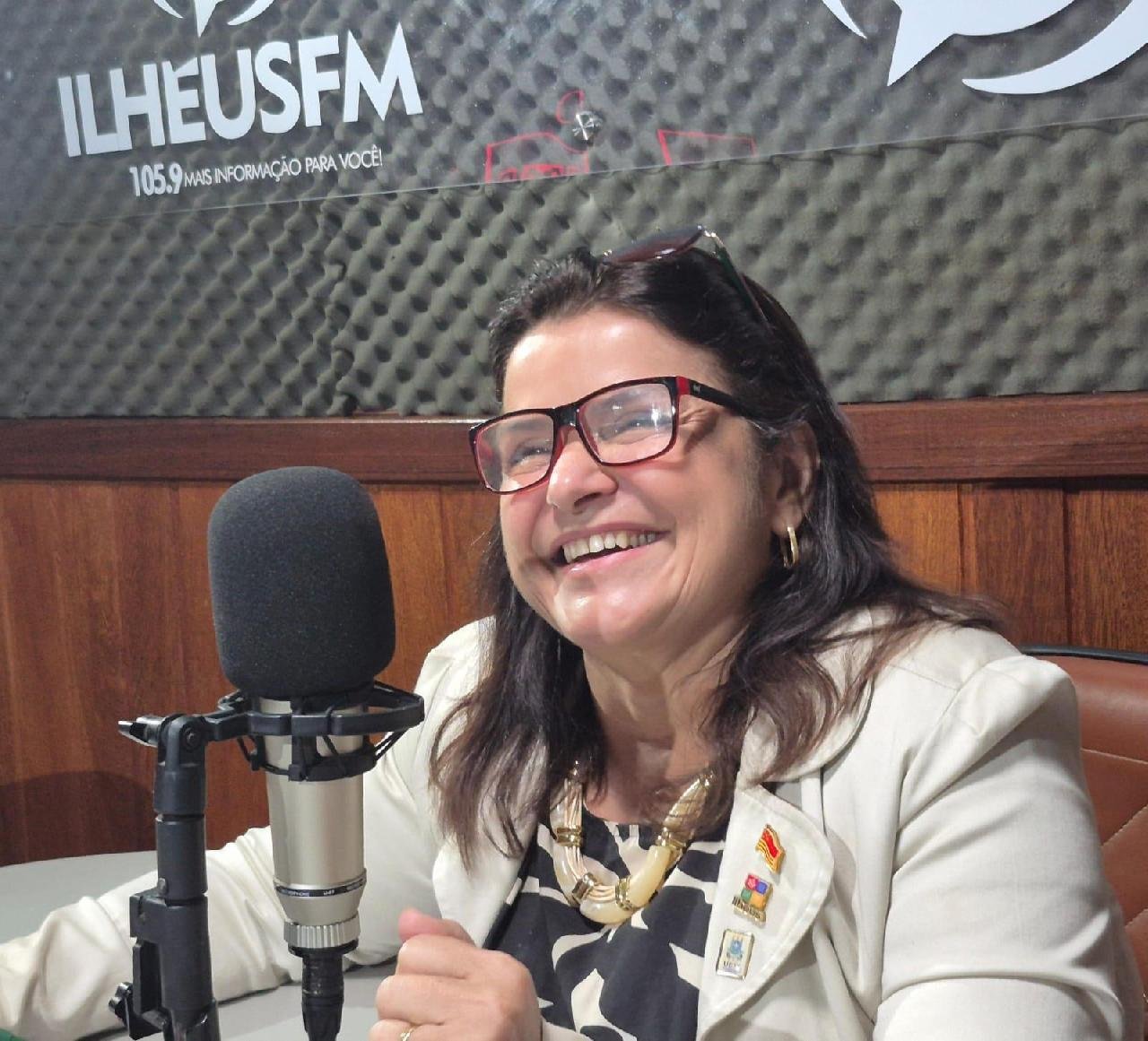 "SEM CADÚNICO, NÃO HÁ ACESSO A BENEFÍCIOS SOCIAIS", ALERTA SECRETÁRIA DE ILHÉUS "SEM CADÚNICO, NÃO HÁ ACESSO A BENEFÍCIOS SOCIAIS", ALERTA SECRETÁRIA DE ILHÉUS