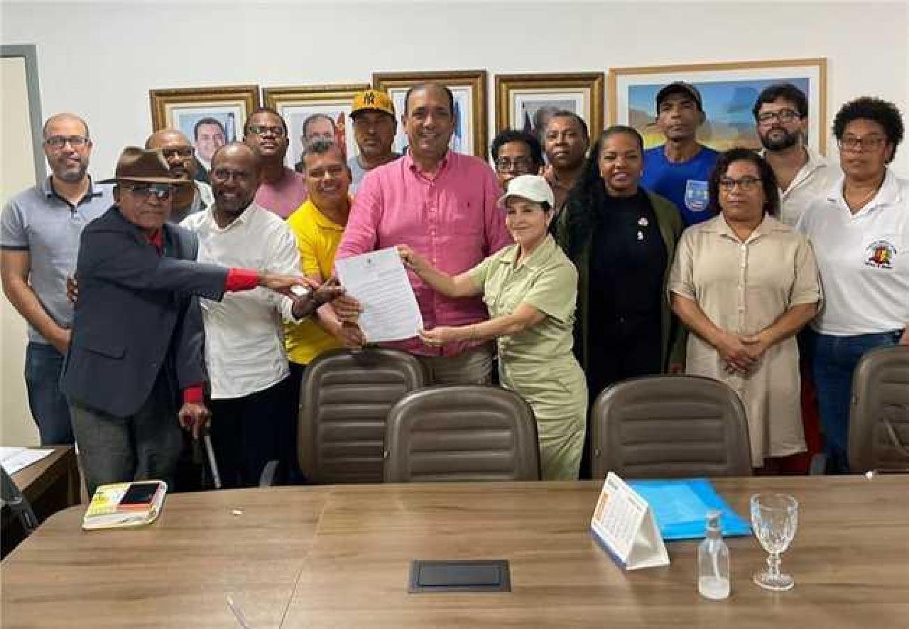 SANCIONADA LEI QUE INSTITUI NOVO PDV PARA SERVIDORES DO MUNICÍPIO DE ILHÉUS SANCIONADA LEI QUE INSTITUI NOVO PDV PARA SERVIDORES DO MUNICÍPIO DE ILHÉUS