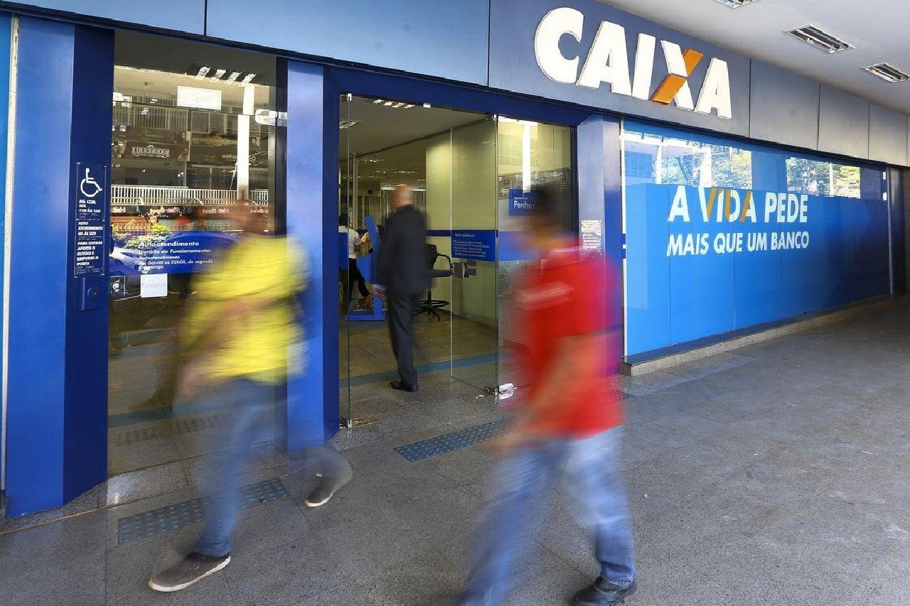 CAIXA E BB INICIAM NOVA FASE DE PAGAMENTO DO PIS/PASEP CAIXA E BB INICIAM NOVA FASE DE PAGAMENTO DO PIS/PASEP