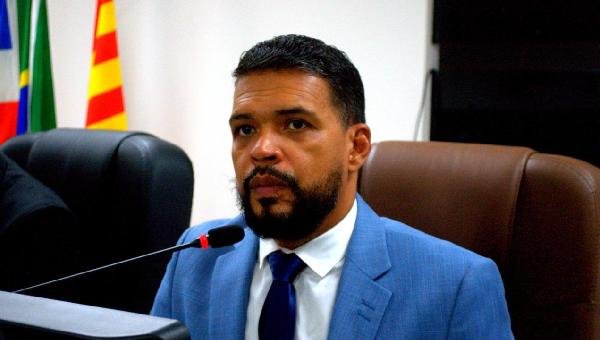 JERBSON MORAES ANUNCIA CONCURSO PÚBLICO PARA CARGOS ADMINISTRATIVOS DA CÂMARA DE ILHÉUS EM 2022