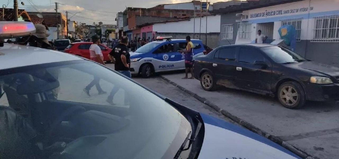 VICE- DIRETOR DE ESCOLA É MORTO NO SUL DA BAHIA VICE- DIRETOR DE ESCOLA É MORTO NO SUL DA BAHIA
