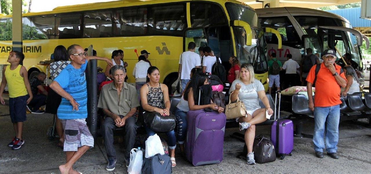 MAIS 13 MUNICÍPIOS TÊM TRANSPORTE SUSPENSO NA BAHIA; TOTAL CHEGA A 325 MAIS 13 MUNICÍPIOS TÊM TRANSPORTE SUSPENSO NA BAHIA; TOTAL CHEGA A 325