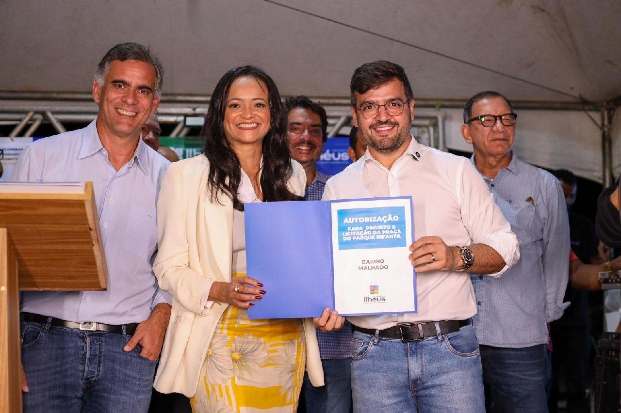 PREFEITO VALDERICO JÚNIOR ANUNCIA PACOTE DE OBRAS PARA VALORIZAÇÃO DE ESPAÇOS PÚBLICOS PREFEITO VALDERICO JÚNIOR ANUNCIA PACOTE DE OBRAS PARA VALORIZAÇÃO DE ESPAÇOS PÚBLICOS