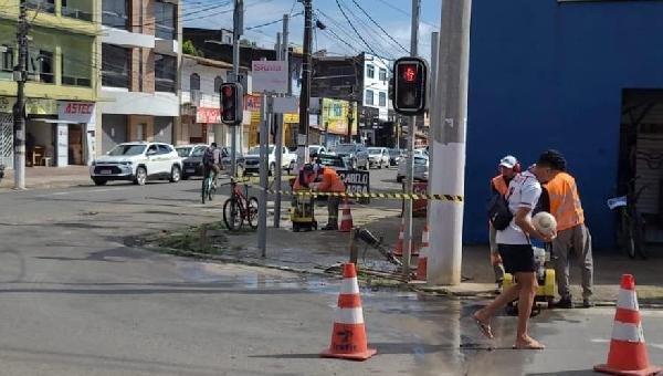 SEMÁFOROS SÃO SUBSTITUÍDOS EM PONTOS DE ILHÉUS