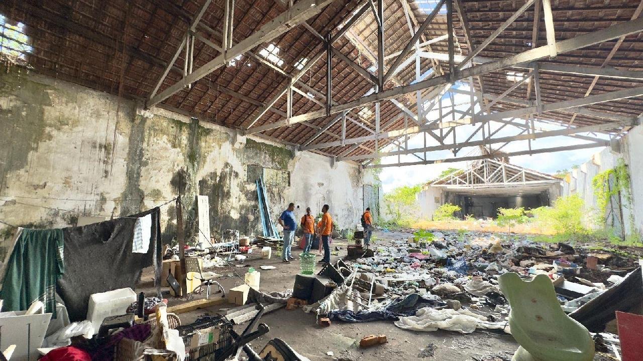 AÇÃO SOCIAL GARANTE ACOLHIMENTO E SEGURANÇA PARA ABRIGADOS DOS ANTIGOS GALPÕES DA CODEBA EM ILHÉUS AÇÃO SOCIAL GARANTE ACOLHIMENTO E SEGURANÇA PARA ABRIGADOS DOS ANTIGOS GALPÕES DA CODEBA EM ILHÉUS