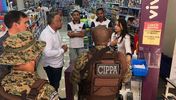 CIPPA E CDL FAZEM BLITZ NO COMBATE À POLUIÇÃO SONORA NO COMÉRCIO DE ILHÉUS