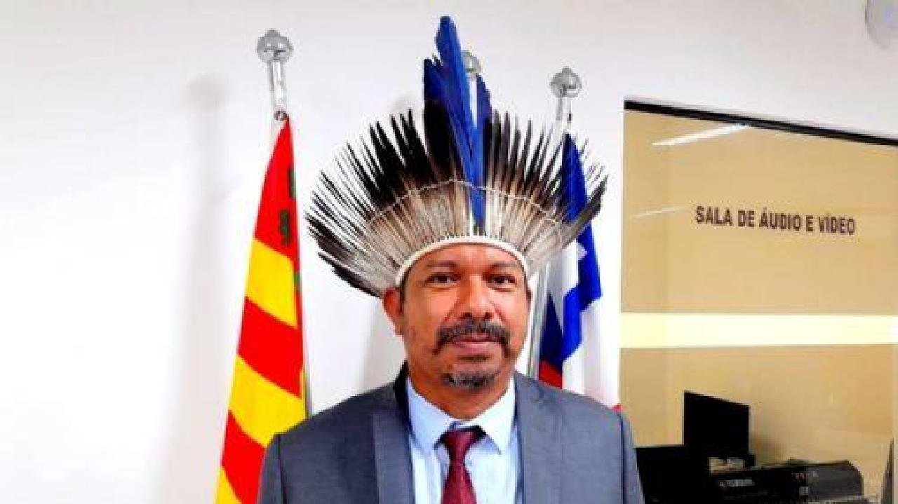 EM SESSÃO HISTÓRICA, REPRESENTAÇÃO TUPINAMBÁ PRESIDE CÂMARA DE VEREADORES EM ILHÉUS EM SESSÃO HISTÓRICA, REPRESENTAÇÃO TUPINAMBÁ PRESIDE CÂMARA DE VEREADORES EM ILHÉUS