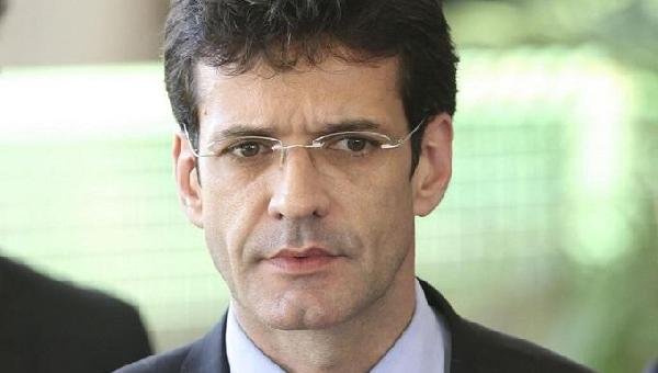 MINISTÉRIO PÚBLICO PEDE A ABERTURA DE NOVO INQUÉRITO CONTRA MINISTRO DO TURISMO POR CAIXA DOIS