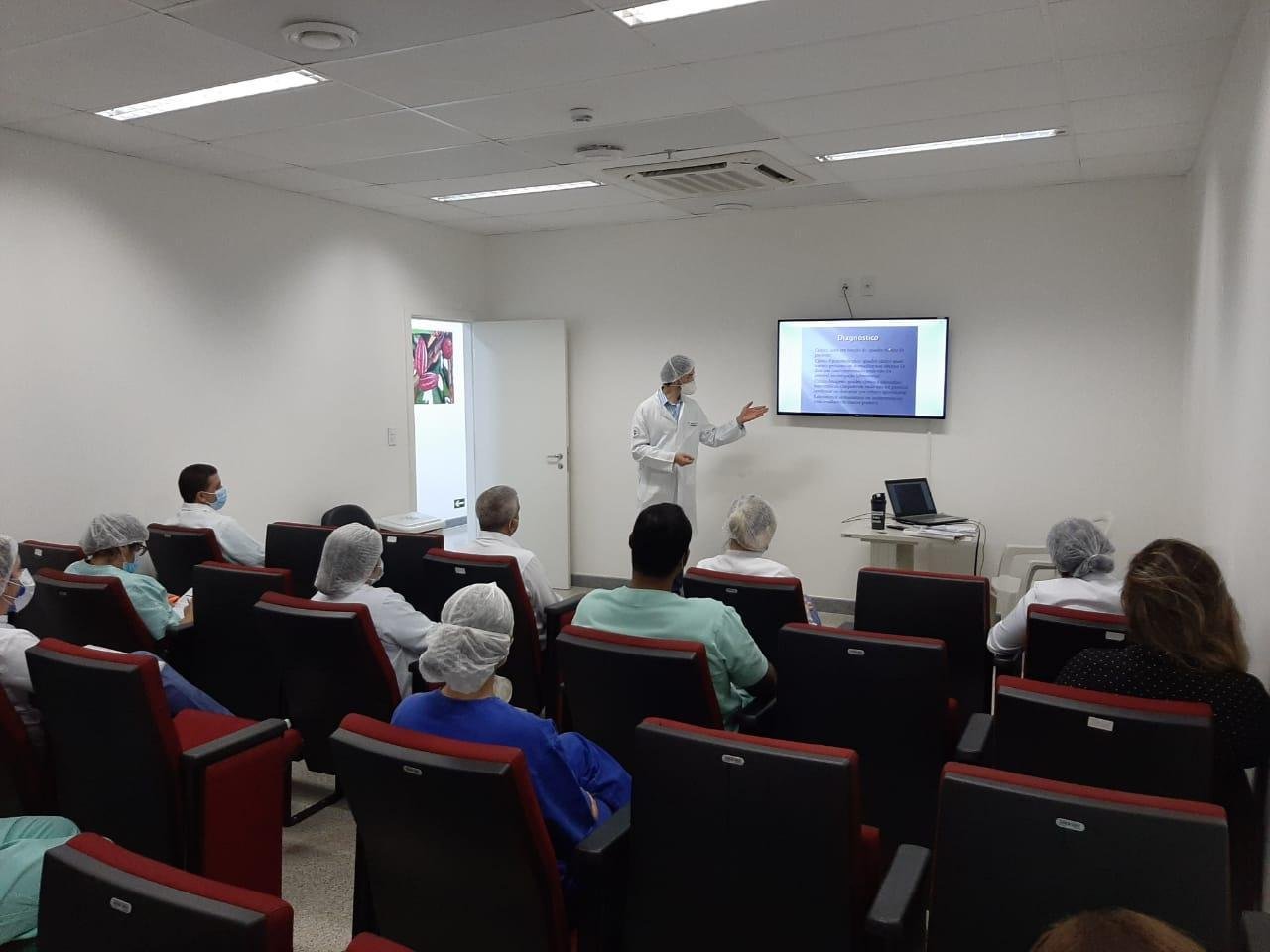 PROFISSIONAIS DO HOSPITAL REGIONAL COSTA DO CACAU SEGUEM COM AÇÕES CONTINUADAS DE ENFRENTAMENTO DA COVID-19 PROFISSIONAIS DO HOSPITAL REGIONAL COSTA DO CACAU SEGUEM COM AÇÕES CONTINUADAS DE ENFRENTAMENTO DA COVID-19