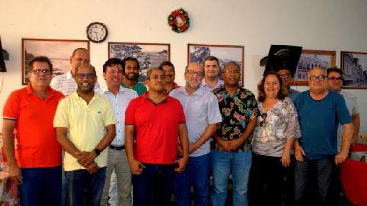 PRÉ-CANDIDATOS DA ESQUERDA SE REÚNEM E TENTAM CONSTRUIR UNIDADE PROGRAMÁTICA