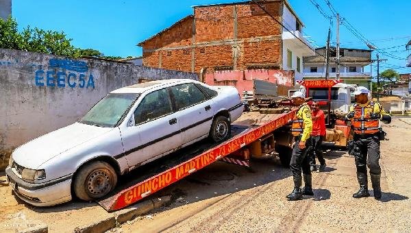 DONOS DE VEÍCULOS RECOLHIDOS DAS RUAS DE ILHÉUS TÊM 48 HORAS PARA O RESGATE