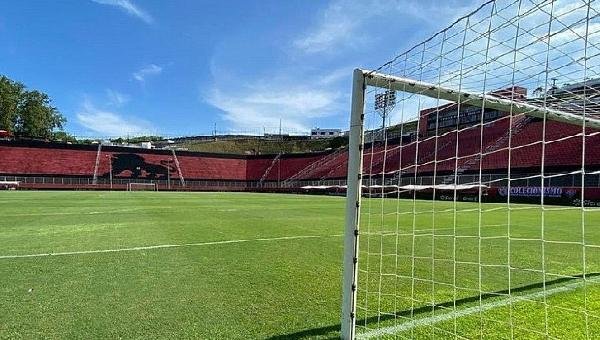 CRIMINOSOS FURTAM CELULARES E CARTEIRA DE JOGADORES DO VITÓRIA DENTRO DO BARRADÃO
