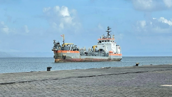 CODEBA RESPONDE OTABULEIRO SOBRE DRAGA QUE ESTÁ PARADA NO PORTO DE ILHÉUS