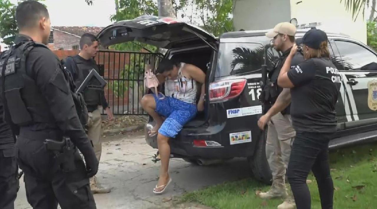 47 PESSOAS FORAM PESSOAS FORAM PRESAS EM OPERAÇÃO QUE INVESTIGA SUSPEITOS DE MOVIMENTAR R$ 80 MILHÕES COM TRÁFICO DE DROGAS E ARMAS NA BA E EM MAIS 7 ESTADOS 47 PESSOAS FORAM PESSOAS FORAM PRESAS EM OPERAÇÃO QUE INVESTIGA SUSPEITOS DE MOVIMENTAR R$ 80 MILHÕES COM TRÁFICO DE DROGAS E ARMAS NA BA E EM MAIS 7 ESTADOS