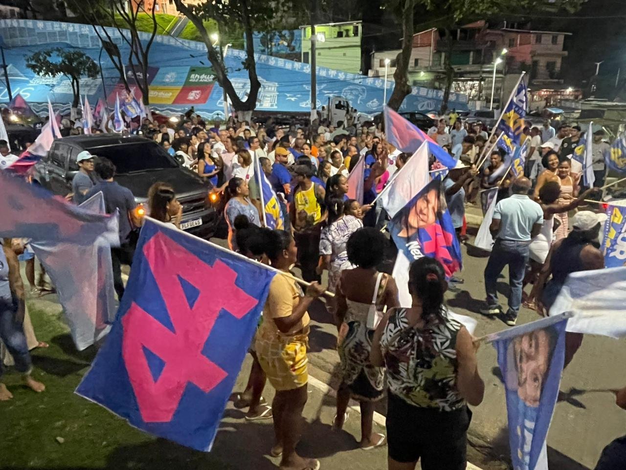 'ONDA AZUL' TOMA RUAS DE ILHÉUS E REFORÇA APOIO A ACM NETO E GRUPO DE VALDERICO