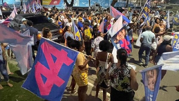 'ONDA AZUL' TOMA RUAS DE ILHÉUS E REFORÇA APOIO A ACM NETO E GRUPO DE VALDERICO