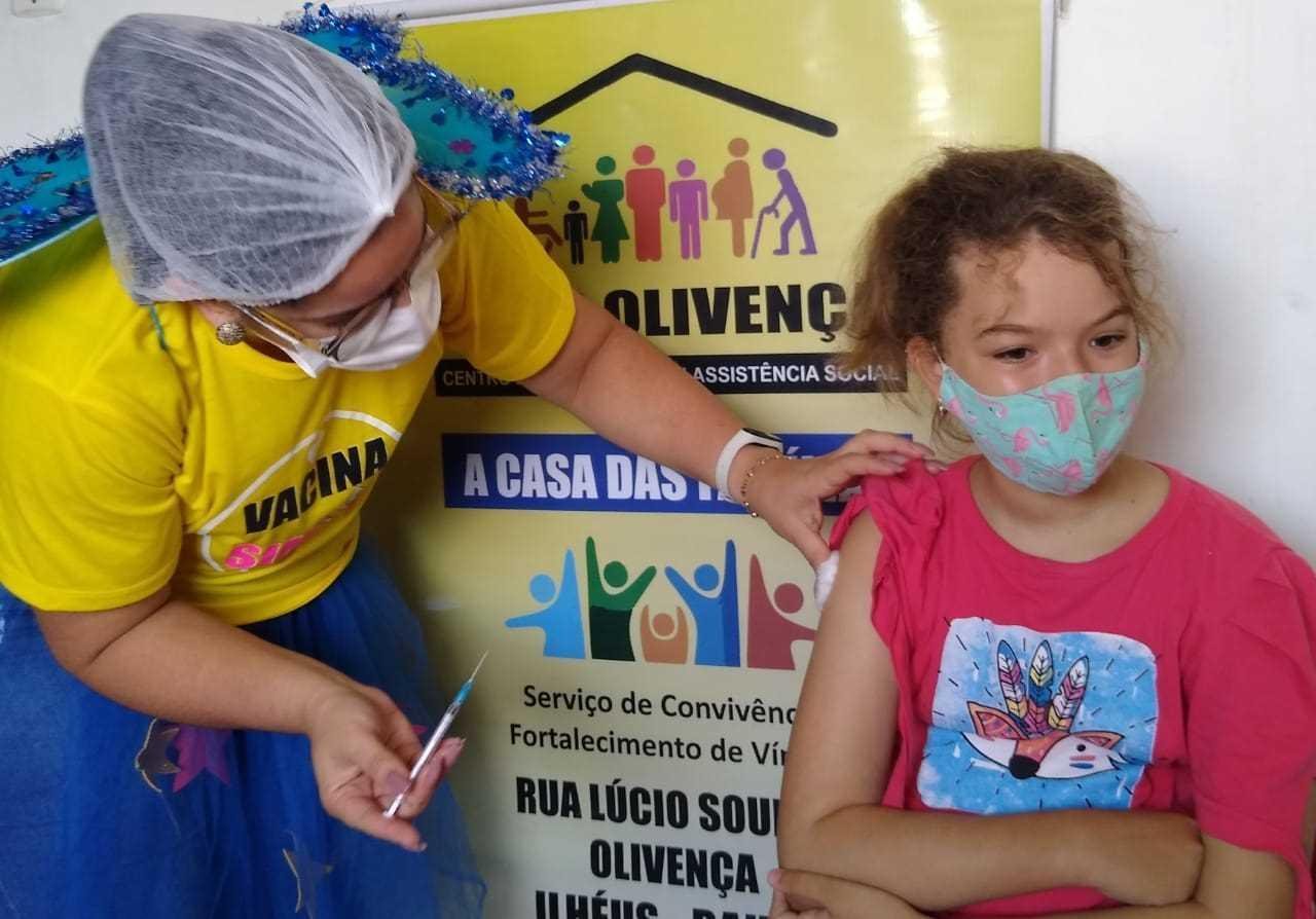 ILHÉUS VACINA PÚBLICO INFANTIL DE FORMA ESCALONADA; CONFIRA ESTRATÉGIA DESTA QUARTA-FEIRA (26) ILHÉUS VACINA PÚBLICO INFANTIL DE FORMA ESCALONADA; CONFIRA ESTRATÉGIA DESTA QUARTA-FEIRA (26)