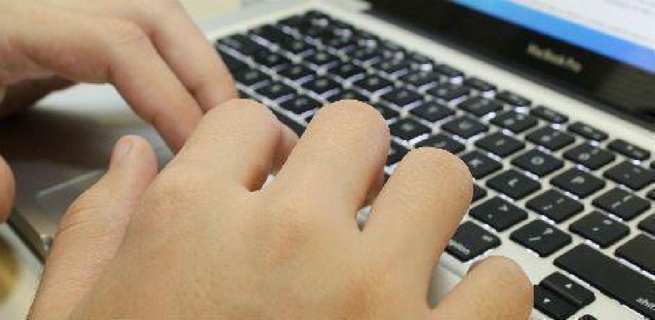 HOMEM É CONDENADO POR PUBLICAR NA INTERNET 'AMALDIÇOADO SEJA O POVO DO NORDESTE' HOMEM É CONDENADO POR PUBLICAR NA INTERNET 'AMALDIÇOADO SEJA O POVO DO NORDESTE'