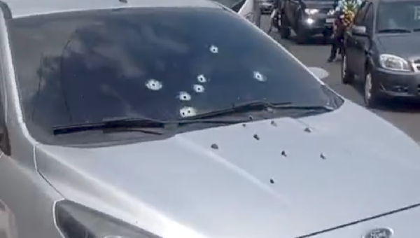 HOMEM É ASSASSINADO DENTRO DE CARRO EM ITABUNA
