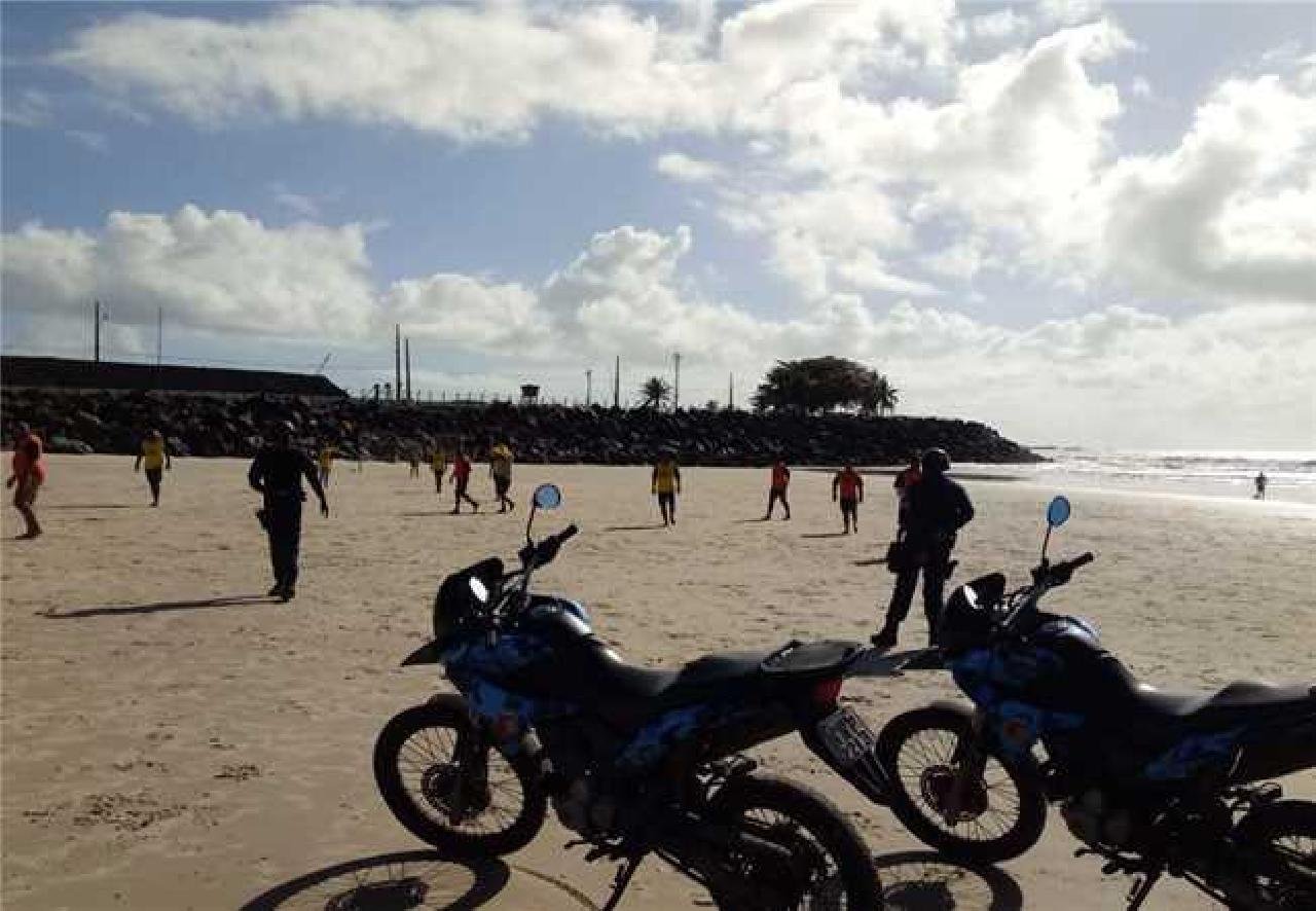 FORÇA-TAREFA INTENSIFICA FISCALIZAÇÃO NAS PRAIAS DE ILHÉUS FORÇA-TAREFA INTENSIFICA FISCALIZAÇÃO NAS PRAIAS DE ILHÉUS