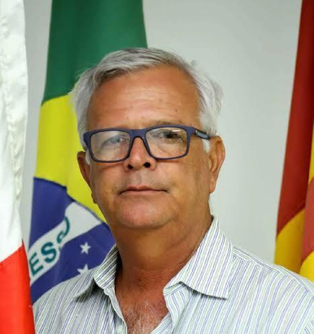 SUPERINTENDENTE DIZ QUE PRECISA DE 04 DIAS DE SOL PARA EFETUAR MELHORIAS NAS ESTRADAS VICINAIS SUPERINTENDENTE DIZ QUE PRECISA DE 04 DIAS DE SOL PARA EFETUAR MELHORIAS NAS ESTRADAS VICINAIS